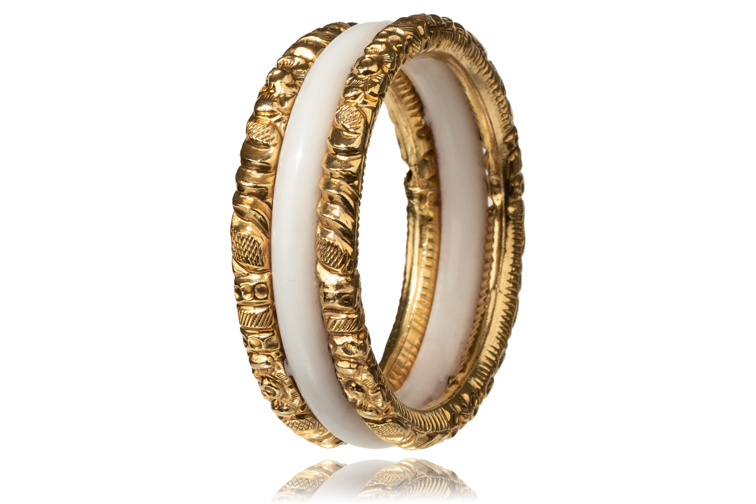 Jora Golap Pola White